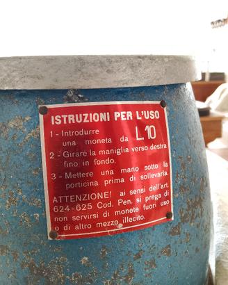 Distributore caramelle vintage