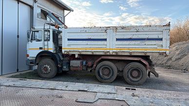 Motrice Iveco 330 - 36 ribaltabile