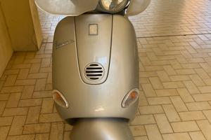 Piaggio Vespa 125 ET4 - 2003