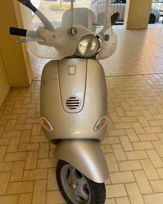 Piaggio Vespa 125 ET4 - 2003