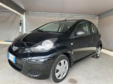 Toyota Aygo 1.0 12V VVT-i 5 porte Deep Ocean Conne