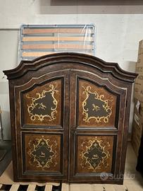 Mobile antico in noce barocco XIX secolo