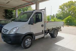 Iveco daily Ribaltabile trilaterale 