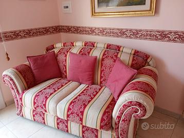 divano  con struttura interna in legno