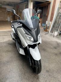 Yamaha X-MAX 250