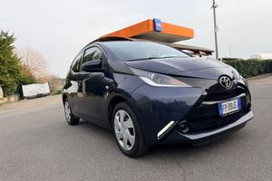 Toyota Aygo 1.0 VVT-i 69 CV 5 porte x-play