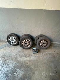 Ruote e batteria Opel Agila.