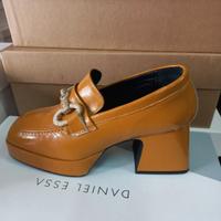 mocassino con tacco doppio 30 €