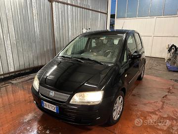 Fiat Idea 1.9 Multijet Emotion