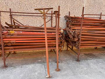 Puntelli telescopici