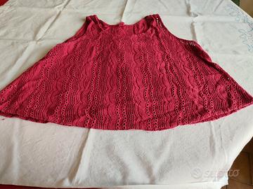 Top in pizzo bordeaux lavorato svasato