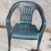 Sedie in plastica verde da giardino 