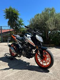 Duke 125 4t. Prezzo trabbile