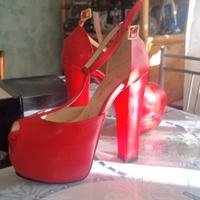 décolleté da donna con plateau con cinturino 