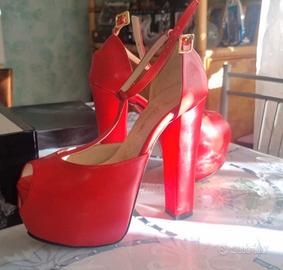 décolleté da donna con plateau con cinturino 