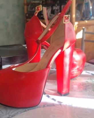 décolleté da donna con plateau con cinturino 