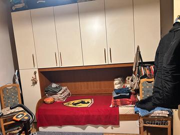 Armadio a ponte con letto doppio/parete per camera