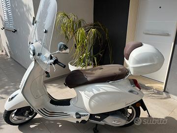Vespa Piaggio primavera 125