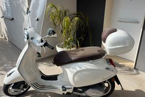 Vespa Piaggio primavera 125