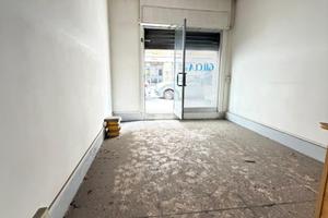 NEGOZIO A ROMA