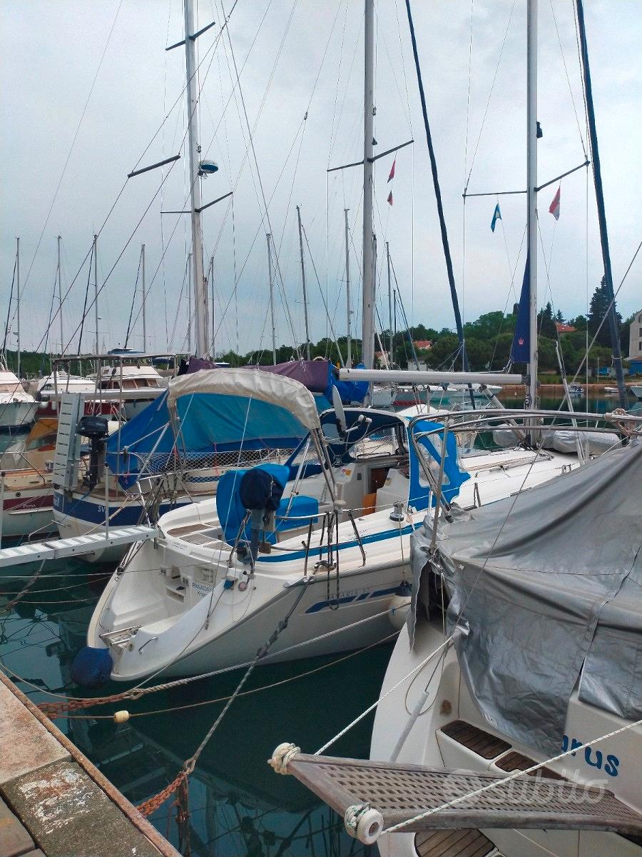 BAVARIA CRUISER 37 — Vedi foto 1