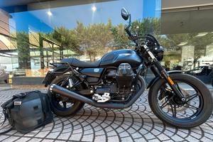 Moto Guzzi V7 IV Stone