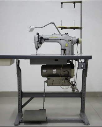 Macchina da cucire DURKOPP 211-15105 