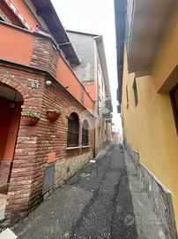 3 LOCALI A GASSINO TORINESE