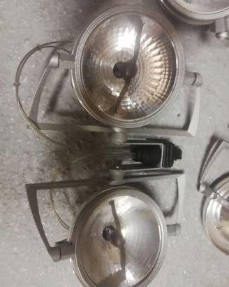 Barra con  tre copie di faretti