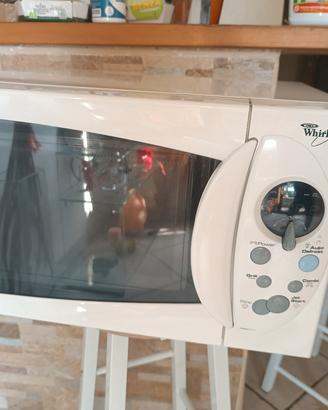 forno a microonde Whirlpool 