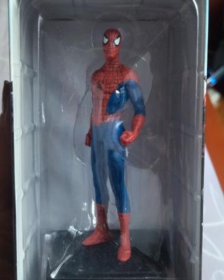 Spiderman statuina in resina