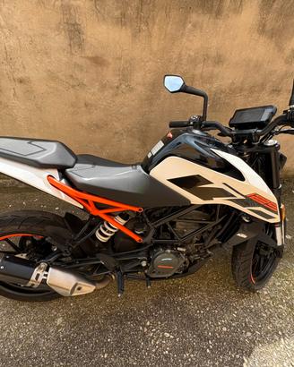 KTM Duke 125