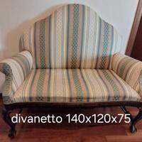 Divanetto con sedie artigianali