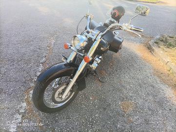 Shadow VT 750 