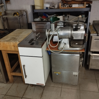 Attrezzatura da pizzeria ristorante
