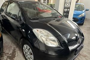 Toyota Yaris 1.0 3 porte RATE / FINANZIAMENTI