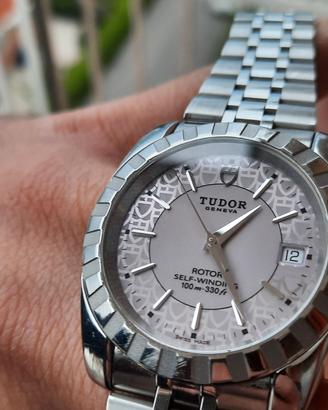 Tudor classic 