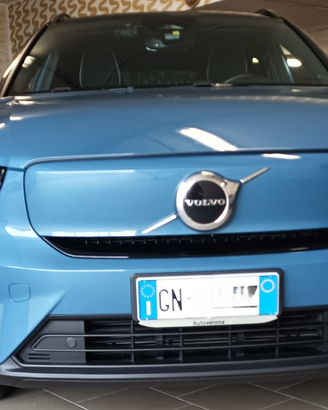 VOLVO XC40 DUAL MOTOR CON 5 ANNI GARANZIA BATTERIE