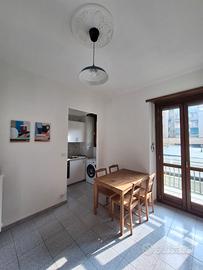 Ampia stanza a pochi metri da metro Spezia