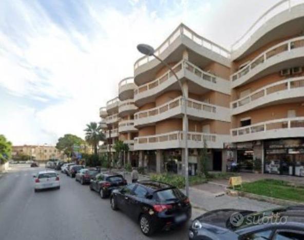 Rif.C0669| attivita'/lic.commerciale siracusa