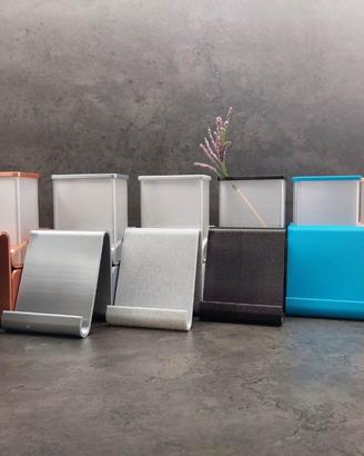 Supporto smartphone da tavolo con cassetto e vaso