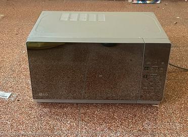 Forno a microonde digitale color argento