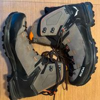 Scarponi Salewa Mountain Trainer 2 Mid Goretex