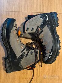 Scarponi Salewa Mountain Trainer 2 Mid Goretex