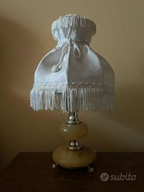 Piccola lampada da comodino vintage con base onice