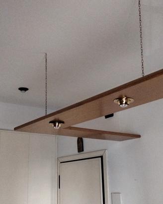 mensolone con faretti da soffitto 