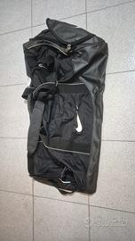 Borsone Nike Brasilia - Taglia M/L - Nero
