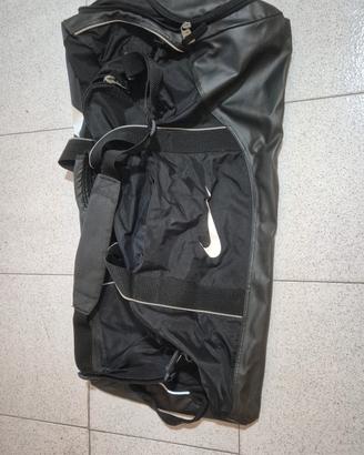 Borsone Nike Brasilia - Taglia M/L - Nero