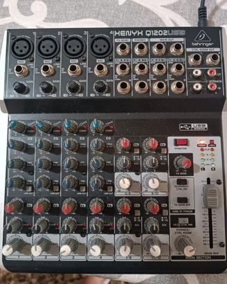 Mixer Audio Behringer Xenyx Q1202USB