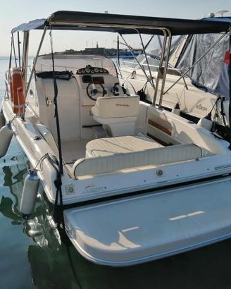 Barca walkaround Terminal Boat